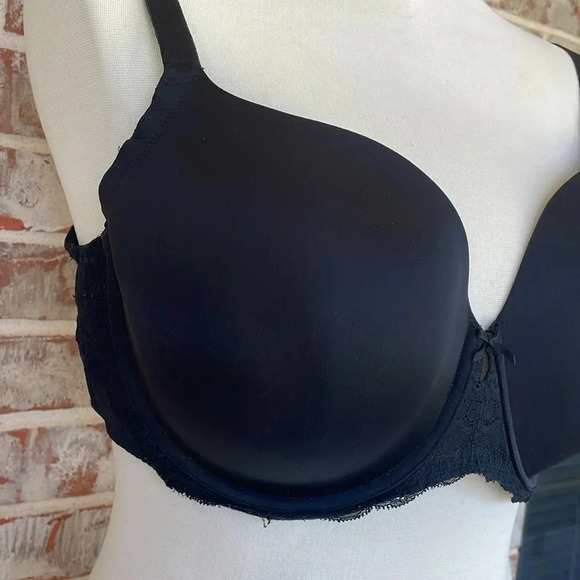 Torrid Black Lace Plunge Underwire - Picture 2 of 9